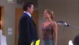 Paul Robinson, Izzy Hoyland in Neighbours Episode 4662