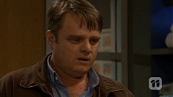 Gary Canning in Neighbours Episode 