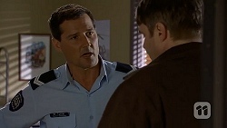 Matt Turner, Gary Canning in Neighbours Episode 7032