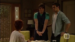 Susan Kennedy, Chris Pappas, Nate Kinski in Neighbours Episode 