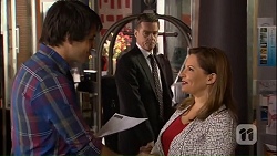 Chris Pappas, Paul Robinson, Terese Willis in Neighbours Episode 