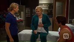 Georgia Brooks, Sheila Canning, Kyle Canning in Neighbours Episode 7039