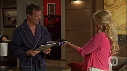 Paul Robinson, Lucy Robinson in Neighbours Episode 