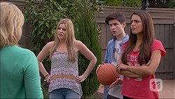 Lauren Turner, Amber Turner, Bailey Turner, Paige Novak in Neighbours Episode 