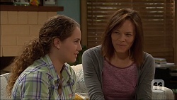 Cat Rogers, Erin Rogers in Neighbours Episode 