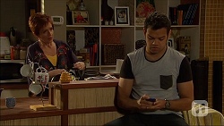 Susan Kennedy, Nate Kinski in Neighbours Episode 