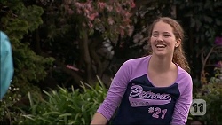 Cat Rogers in Neighbours Episode 7045