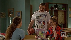 Cat Rogers, Toadie Rebecchi, Sonya Rebecchi in Neighbours Episode 7051