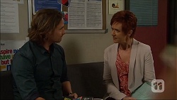 Brad Willis, Susan Kennedy in Neighbours Episode 7052