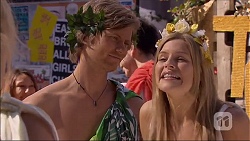 Daniel Robinson, Amber Turner in Neighbours Episode 