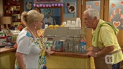 Sheila Canning, Lou Carpenter in Neighbours Episode 