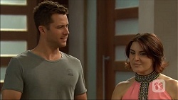 Mark Brennan, Naomi Canning in Neighbours Episode 7061