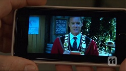 Paul Robinson in Neighbours Episode 