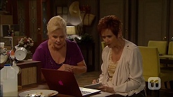 Sheila Canning, Susan Kennedy in Neighbours Episode 7063