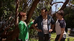 Susan Kennedy, Nate Kinski, Chris Pappas in Neighbours Episode 