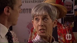 Paul Robinson, Hilary Robinson in Neighbours Episode 