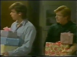 Mike Young, Clive Gibbons in Neighbours Episode 0298