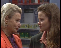 Helen Daniels, Julie Martin in Neighbours Episode 2240