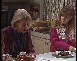 Helen Daniels, Hannah Martin in Neighbours Episode 