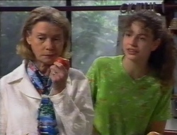 Helen Daniels, Hannah Martin in Neighbours Episode 2771