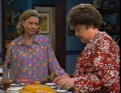 Helen Daniels, Marlene Kratz in Neighbours Episode 2795