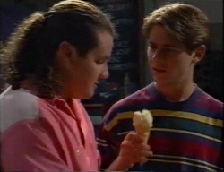 Toadie Rebecchi, Lance Wilkinson in Neighbours Episode 