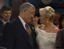 Harold Bishop, Madge Bishop in Neighbours Episode 2798