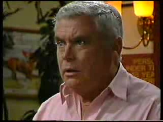 Lou Carpenter in Neighbours Episode 