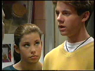 Anne Wilkinson, Lance Wilkinson in Neighbours Episode 