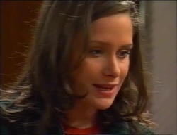 Caitlin Atkins in Neighbours Episode 