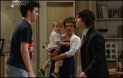 Stingray Timmins, Oscar Scully, Lyn Scully, Dylan Timmins in Neighbours Episode 