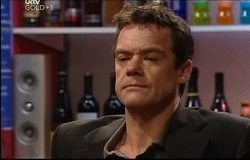 Paul Robinson in Neighbours Episode 