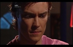 Robert Robinson in Neighbours Episode 