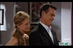 Elle Robinson, Paul Robinson in Neighbours Episode 4977