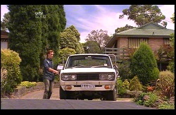 Robert Robinson in Neighbours Episode 