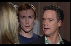 Izzy Hoyland, Robert Robinson (posing as Cameron Robinson), Paul Robinson in Neighbours Episode 4978