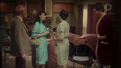 Mr. Kingham, Lorraine Kingham, Mrs. Kingham, Des Clarke in Neighbours Episode 7082