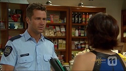 Mark Brennan, Naomi Canning in Neighbours Episode 7086