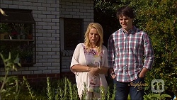 Lucy Robinson, Chris Pappas in Neighbours Episode 7089