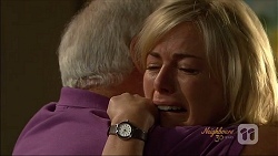 Lou Carpenter, Lauren Turner in Neighbours Episode 7089