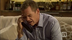 Paul Robinson in Neighbours Episode 