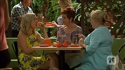 Georgia Brooks, Susan Kennedy, Sheila Canning in Neighbours Episode 