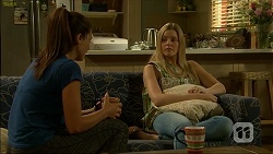 Paige Novak, Amber Turner in Neighbours Episode 