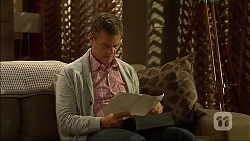 Paul Robinson in Neighbours Episode 7102