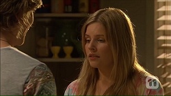 Daniel Robinson, Amber Turner in Neighbours Episode 