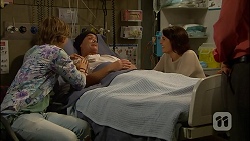 Daniel Robinson, Paul Robinson, Naomi Canning in Neighbours Episode 