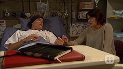 Paul Robinson, Naomi Canning in Neighbours Episode 