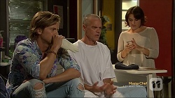 Daniel Robinson, Paul Robinson, Naomi Canning in Neighbours Episode 