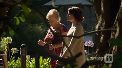 Sheila Canning, Naomi Canning in Neighbours Episode 7112