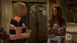 Lauren Turner, Paige Smith in Neighbours Episode 7113